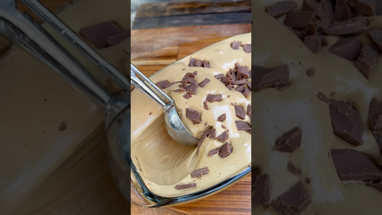 Helado de café y durazno