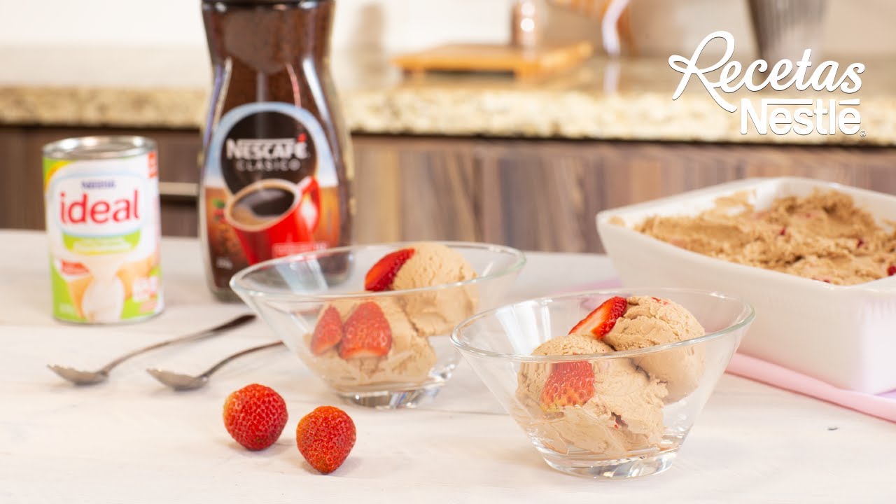 Helado de café y fresas