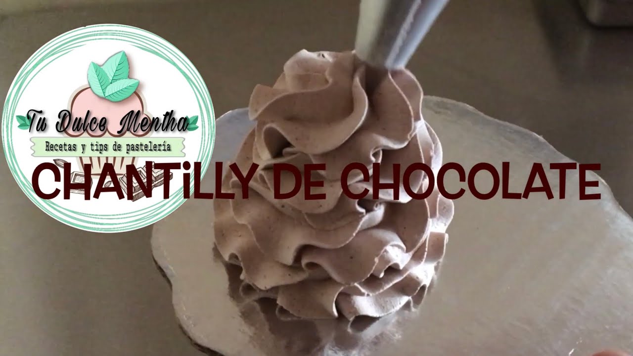 Receta de Torta de chocolate con crema chantilly