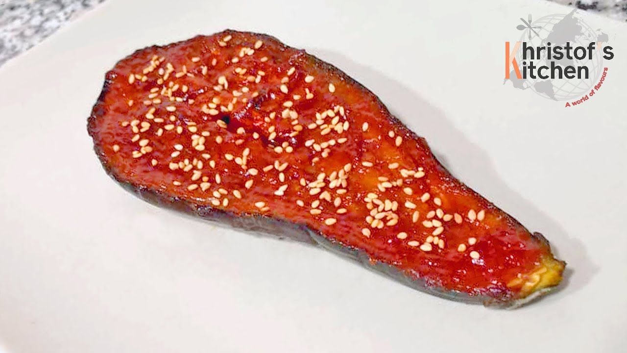 Berenjena glaseada con miso y sésamo