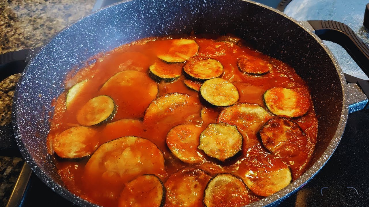 Calabacines en salsa de tomate