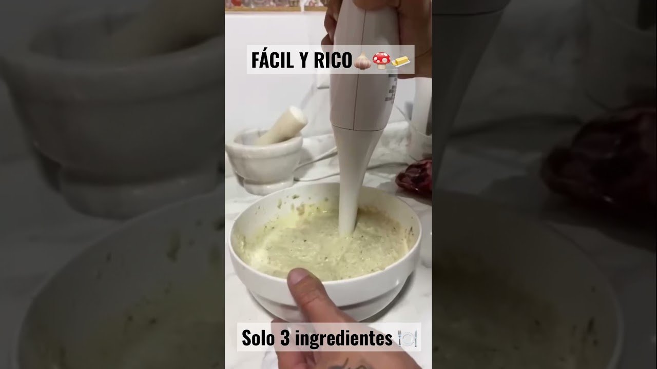 Crema de champiñones con ajo y mantequilla