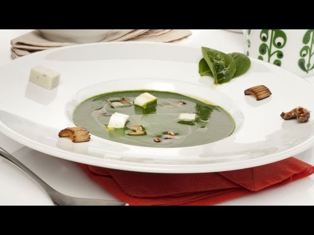 Crema de espinaca con anacardos