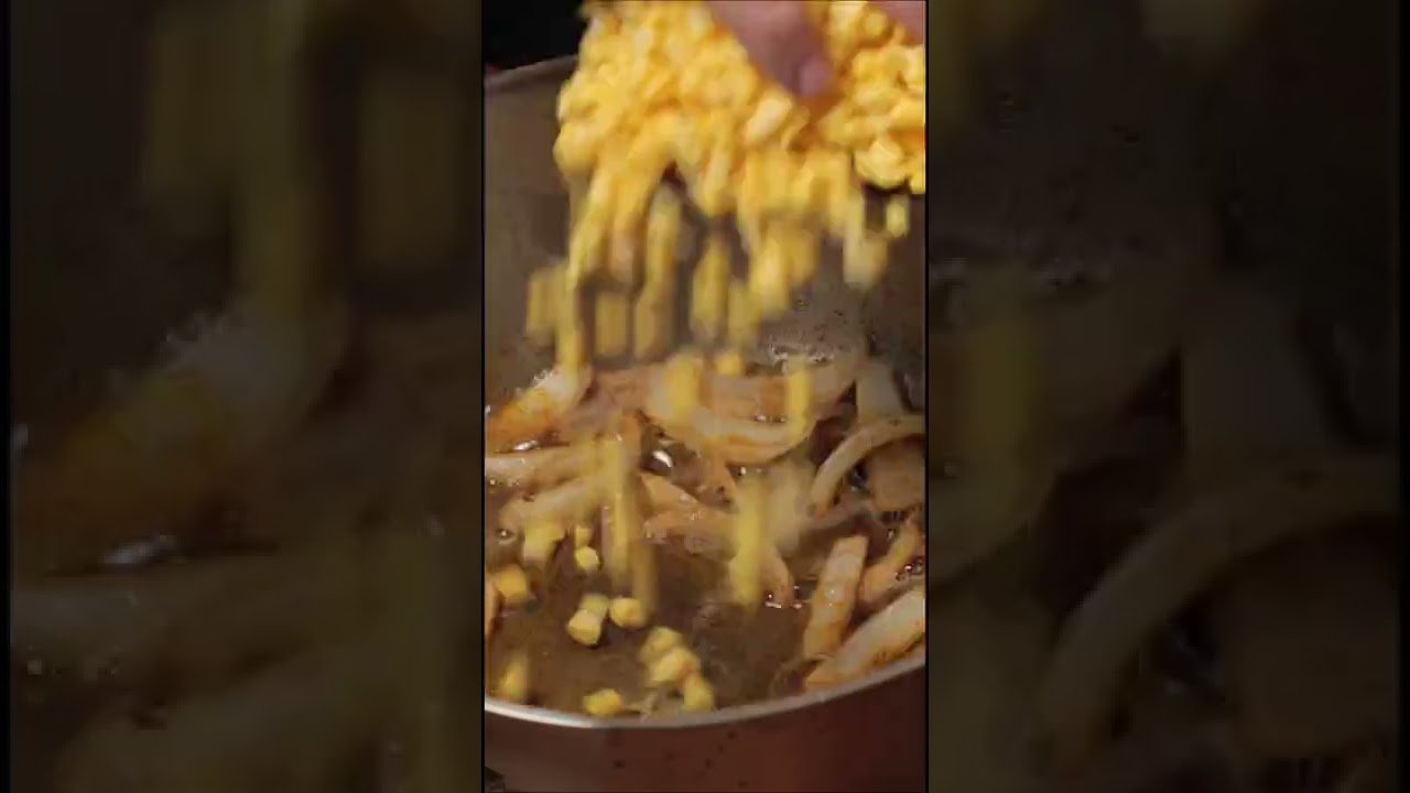 Crema de maíz con queso y cebollín fresco crujiente