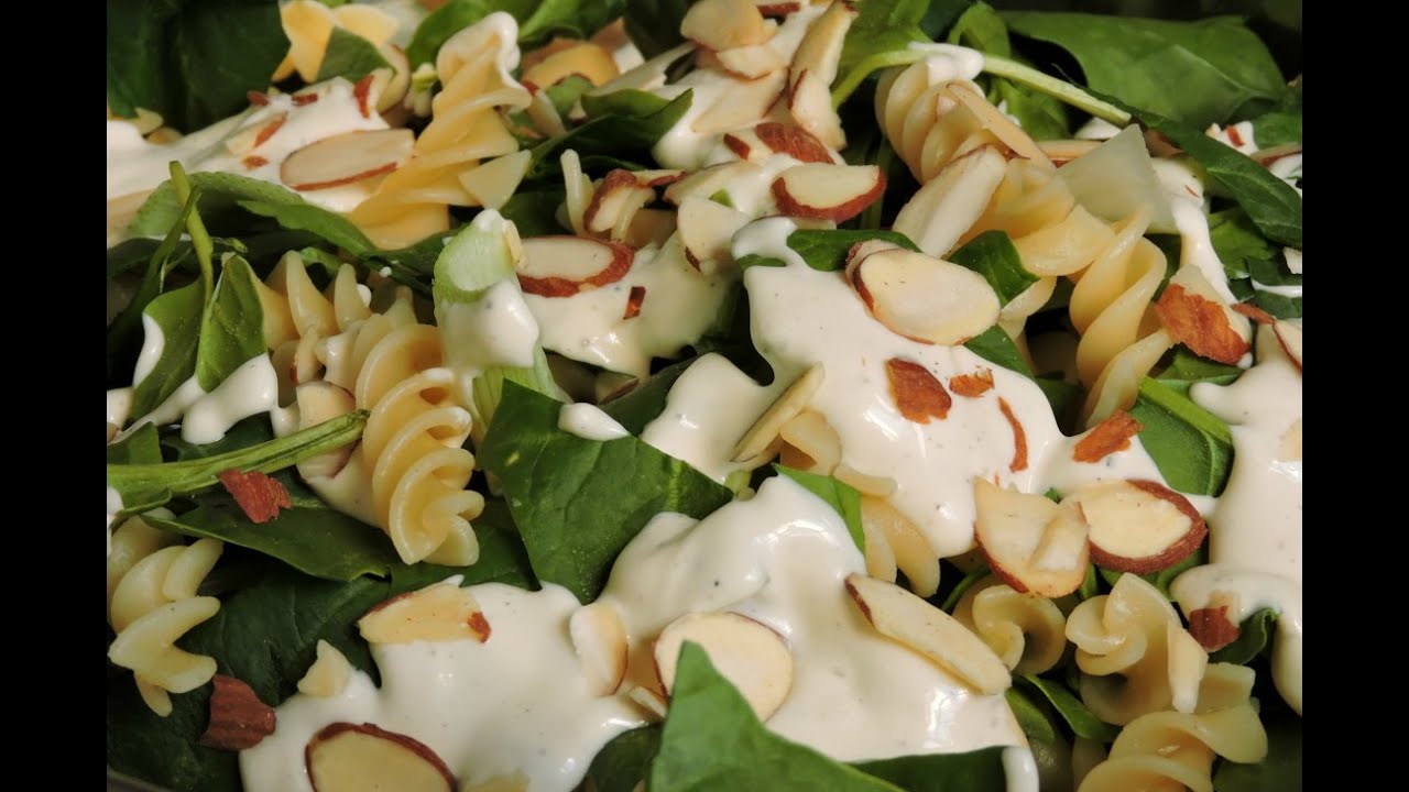 Ensalada de espinaca con almendras tostadas