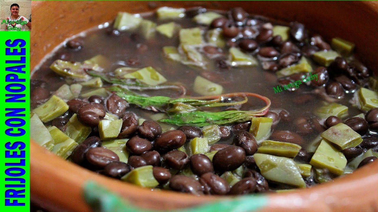 Nopales con frijol y pimiento