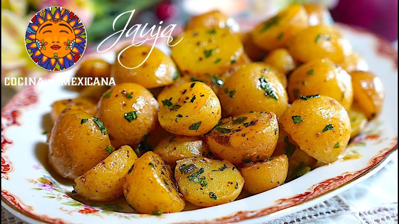 Papas doradas con mantequilla vegetal y eneldo