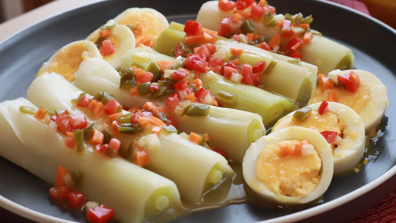 Puerros a la vinagreta clásica