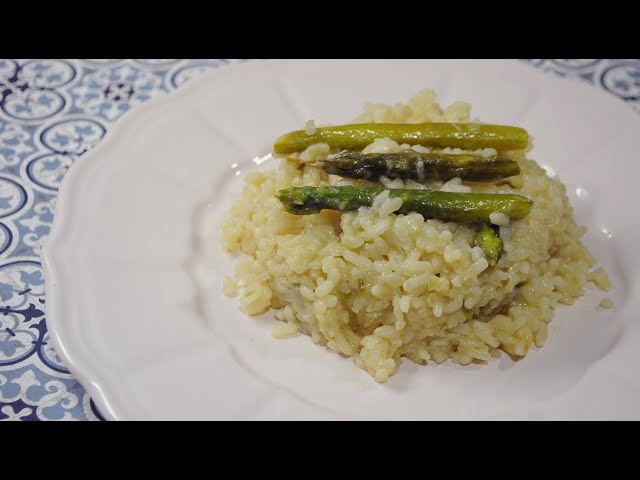 Risotto de espárragos y menta