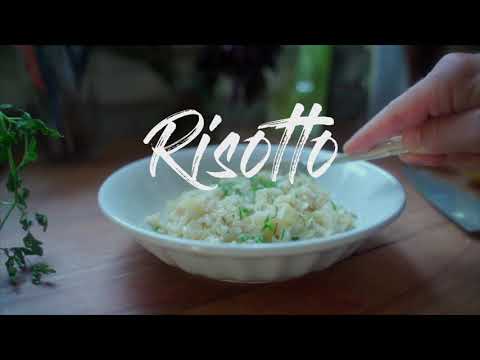 Risotto de puerro y limón con aceite de oliva