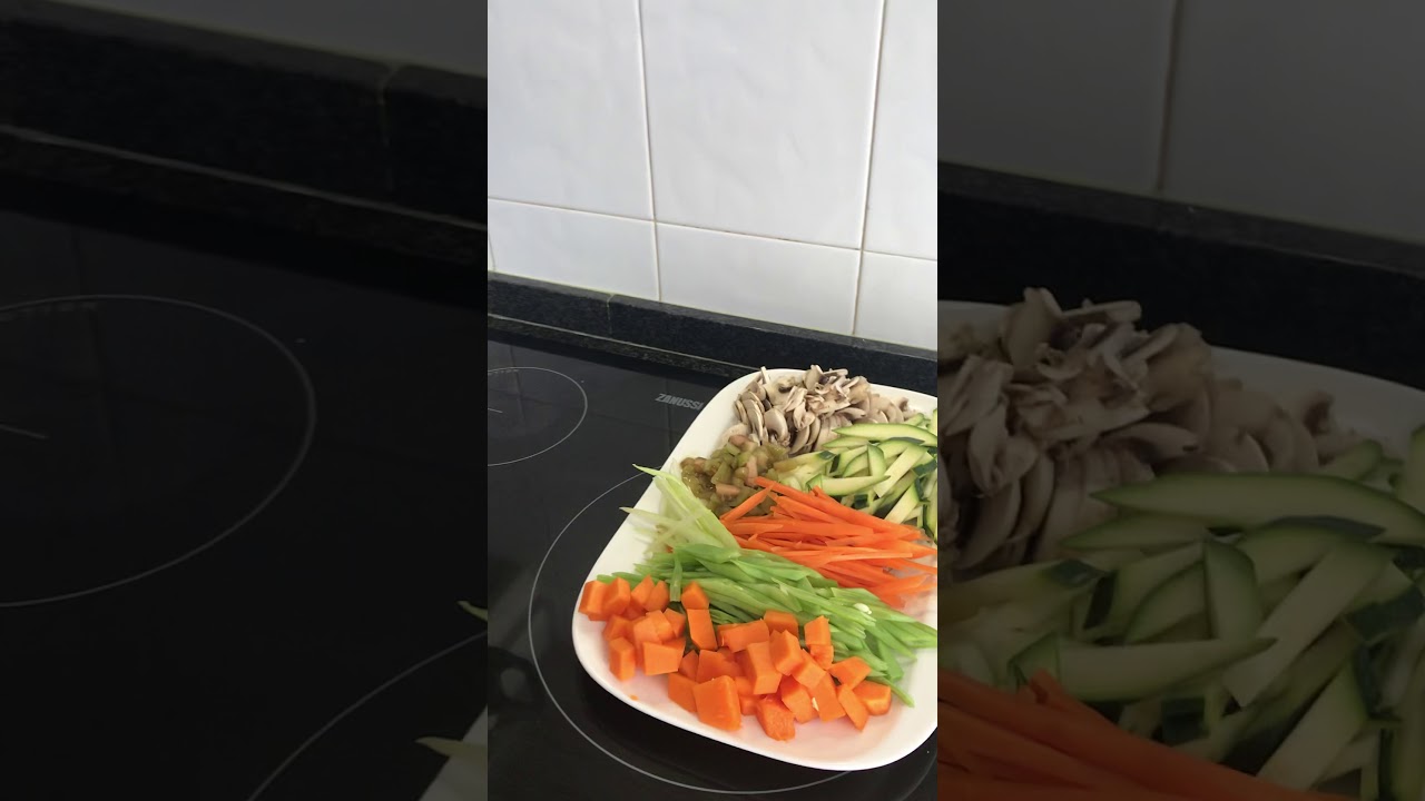 Sopa clara de verduras con jengibre