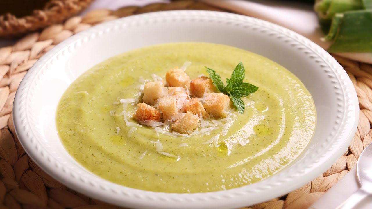 Sopa de calabacín con crema