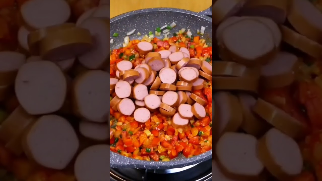 Sopa de lentejas con tocino cebolla y laurel