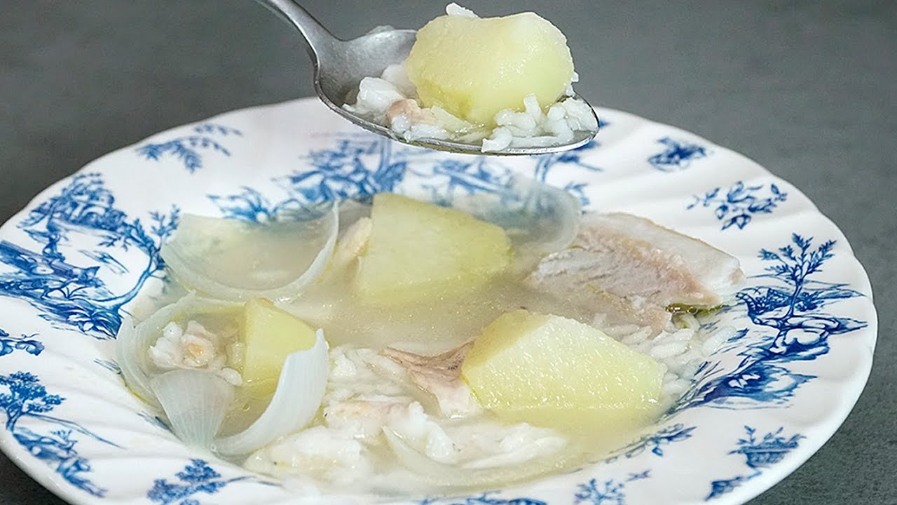 Sopa de pescado con cebolla y especias