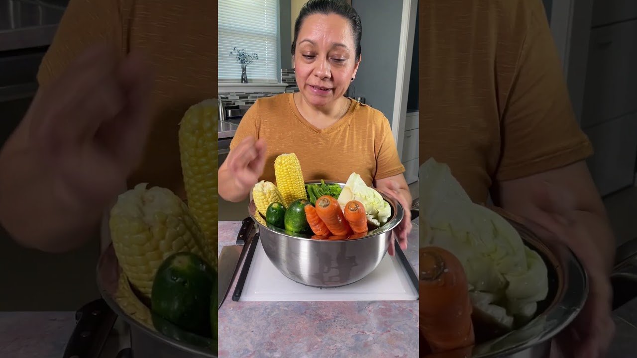 Sopa de res con verduras doradas