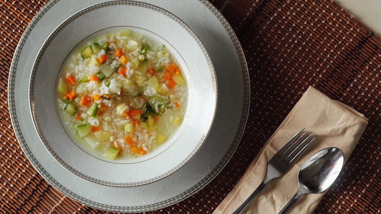 Sopa de verduras con arroz