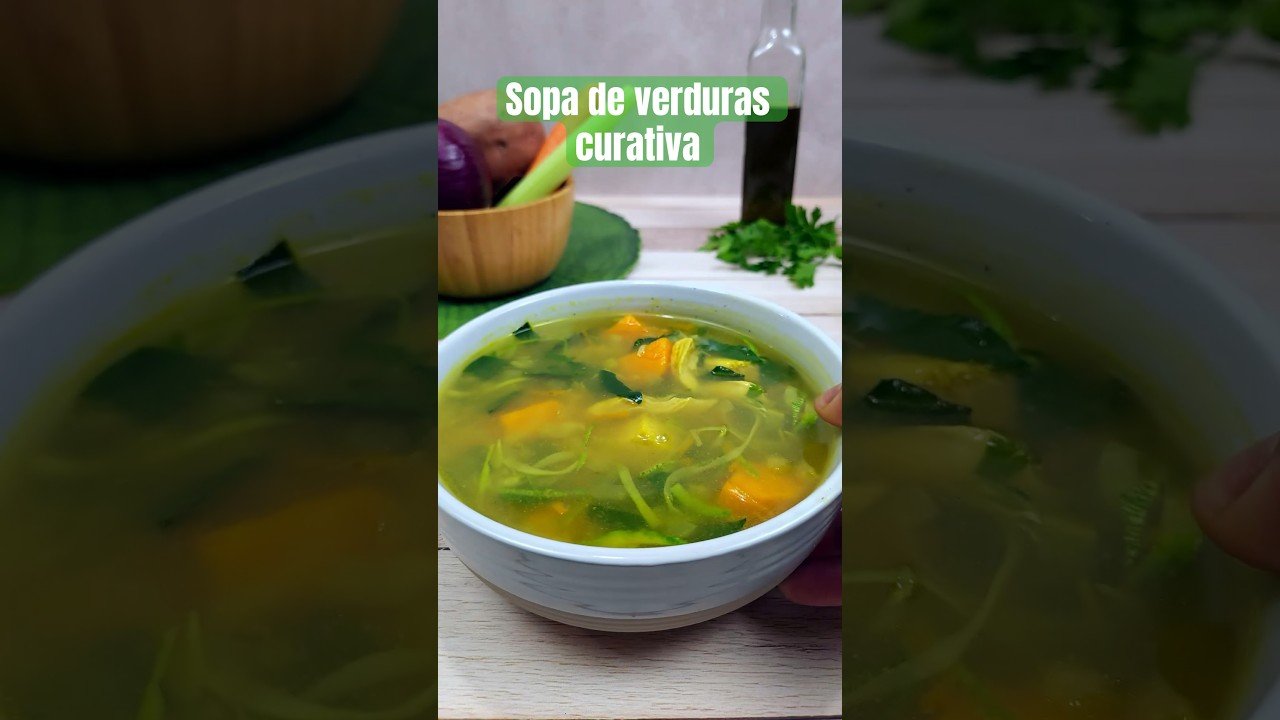 Sopa de verduras con zanahoria rallada