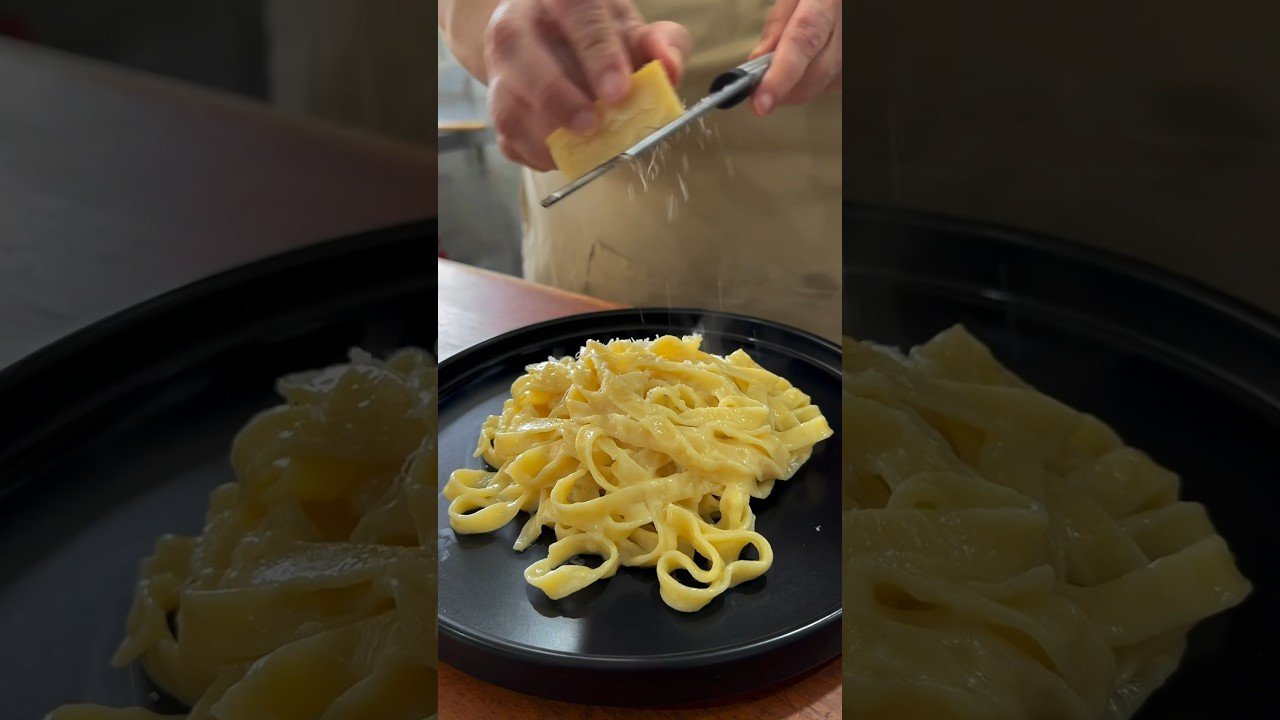 Salsa Alfredo con jamón y arvejas