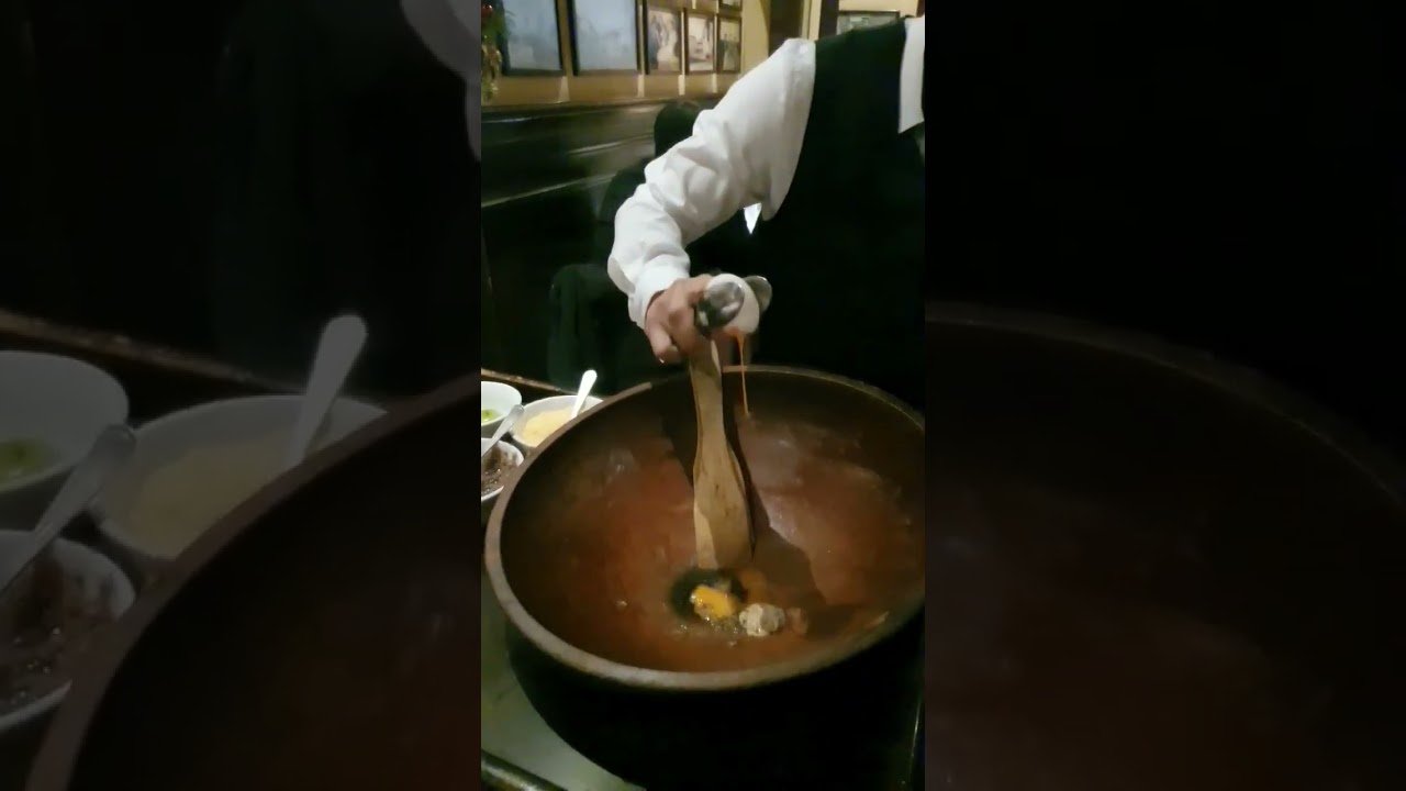 Salsa para ensalada César con ajo asado