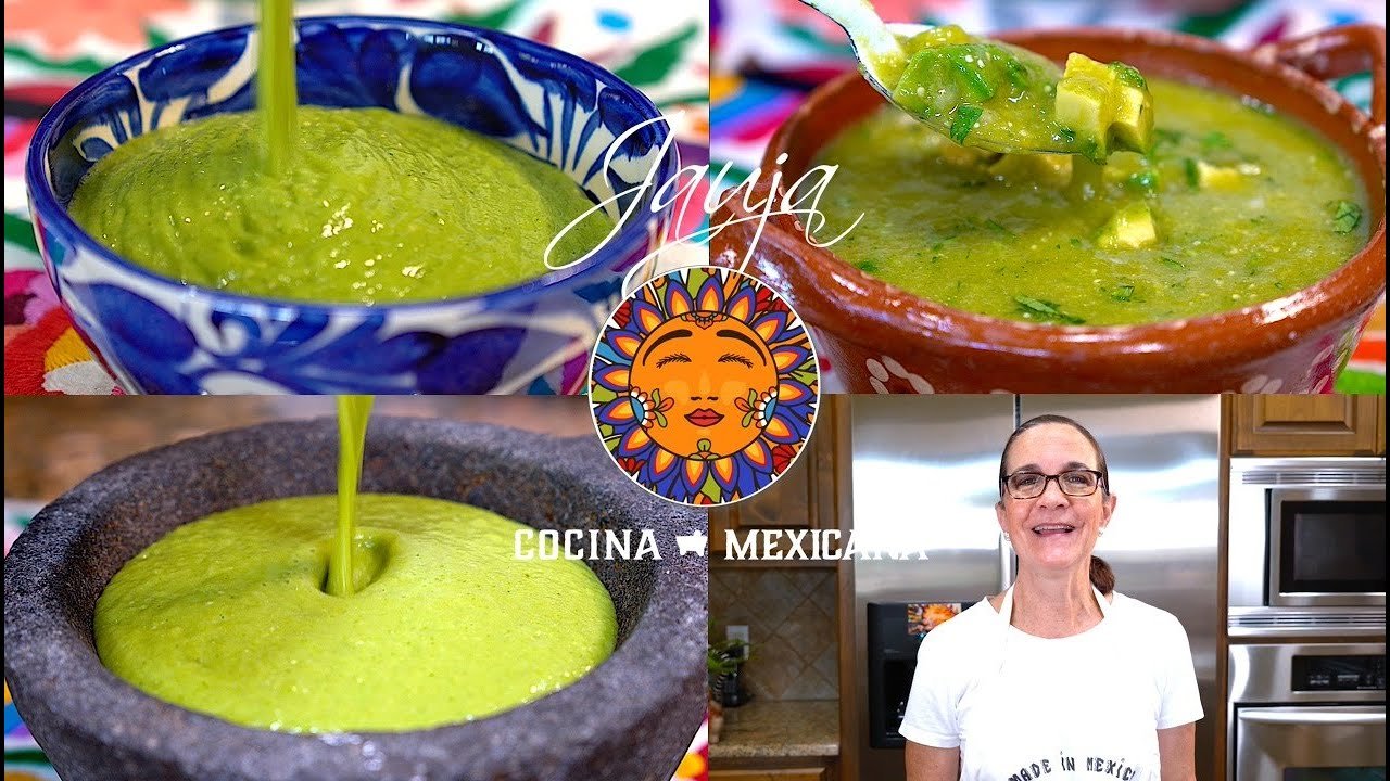 Salsa verde de tomatillo con aguacate