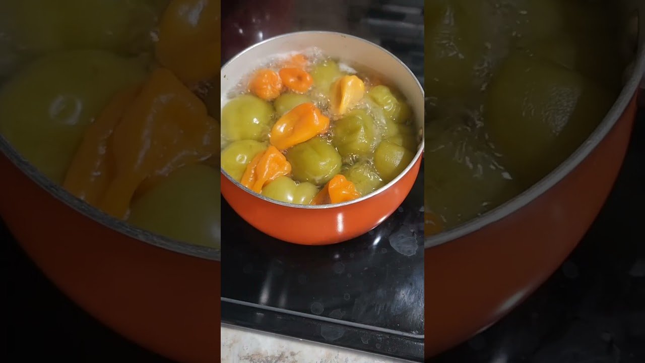 Salsa verde de tomatillo con chile habanero