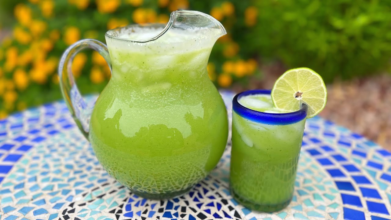 Agua de pepino con limón