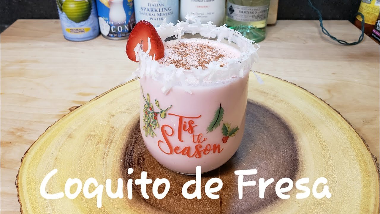 Coquito puertorriqueño de fresa