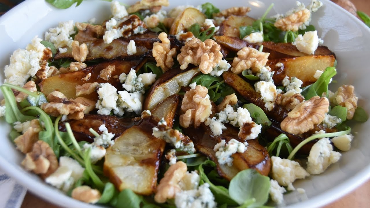 Ensalada de rúcula con pera y gorgonzola