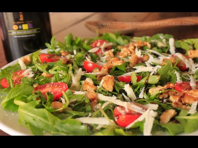 Ensalada de rúcula y parmesano