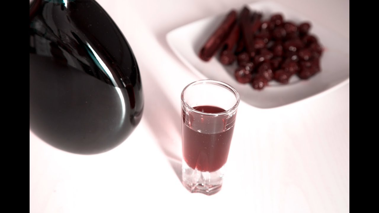 Licor de cerezas casero