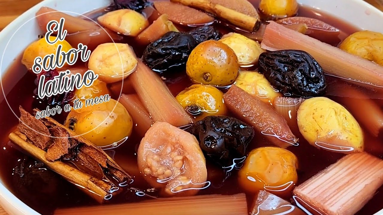 Ponche de frutas navideño