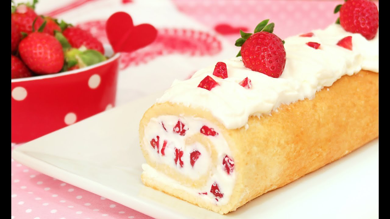 Receta de Brazo de gitano de nata y frutas