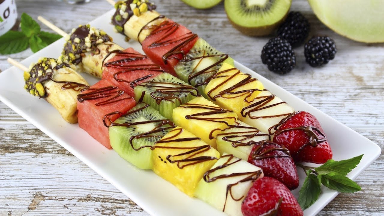 Receta de Brochetas de fruta con chocolate