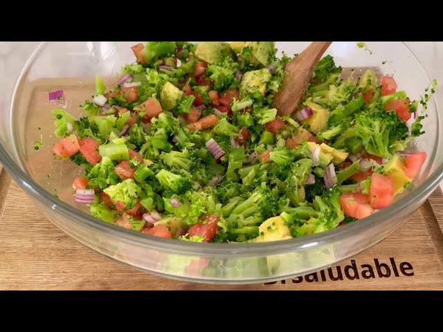 Receta de Ensalada de brócoli con aguacate