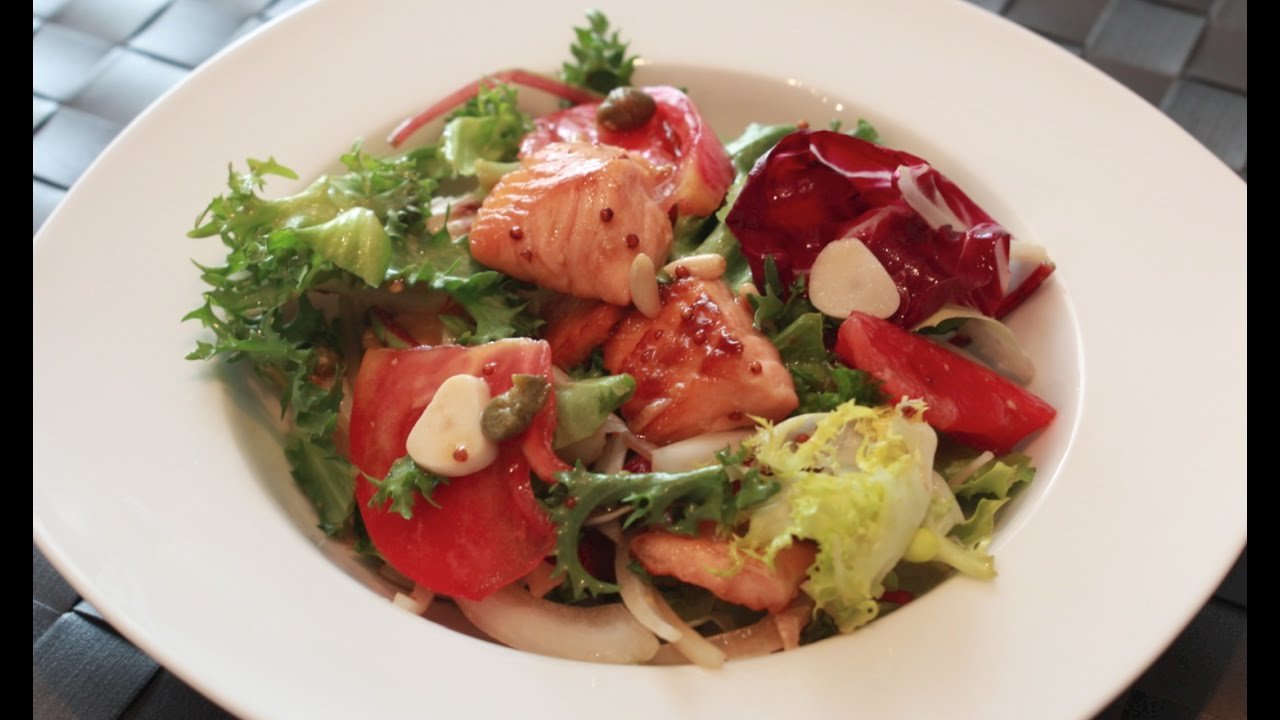 Receta de Ensalada de salmón fresco con frutas
