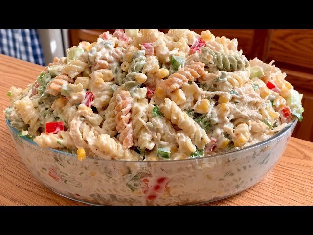 Receta de Ensalada fría de pasta con pollo y manzana