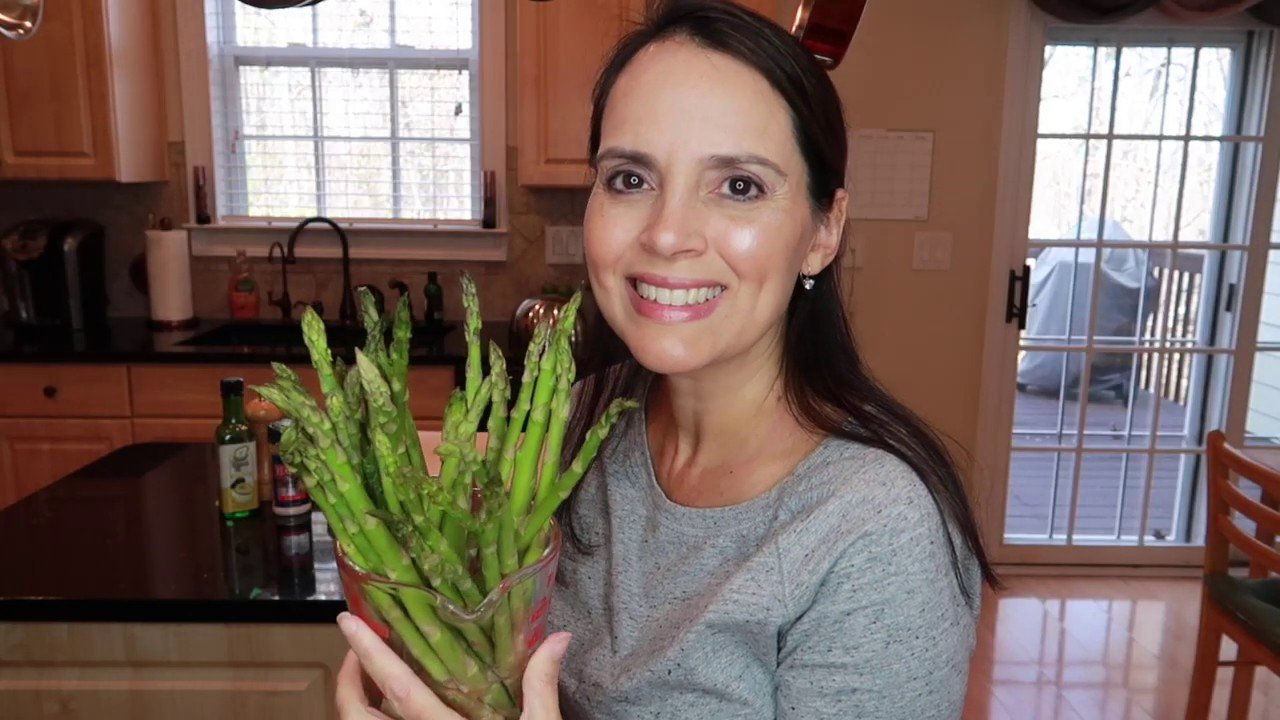 Receta de Espárragos con aguacate