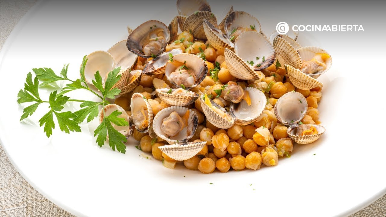 Receta de Garbanzos con berberechos
