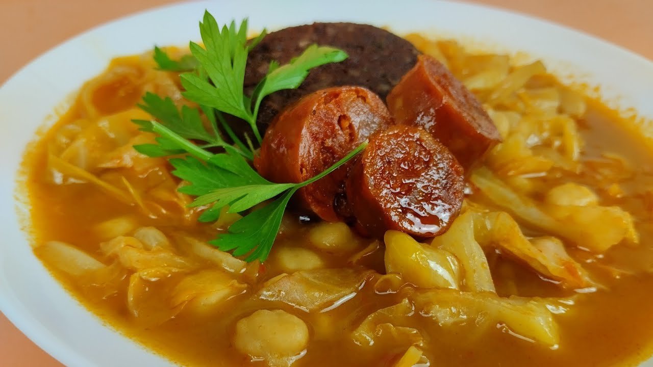 Receta de Garbanzos con coles guisadas