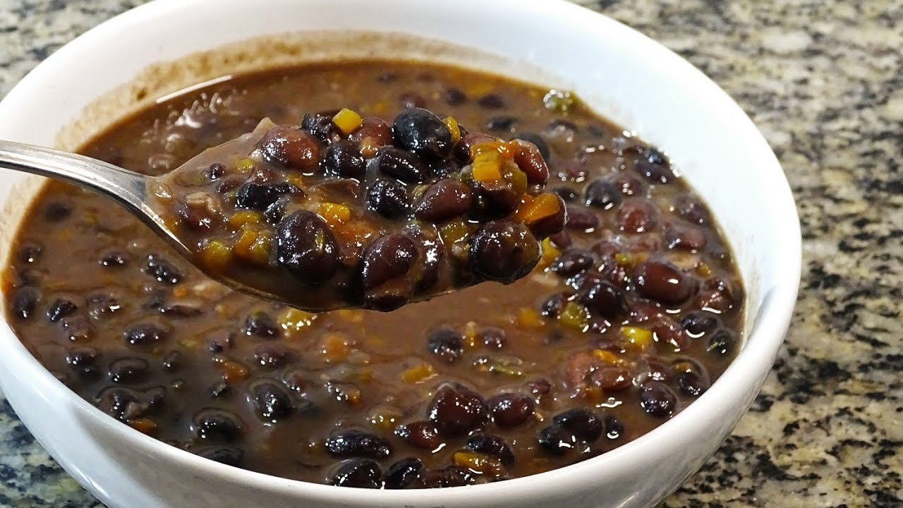 Receta de Guiso de frijoles negros con carne