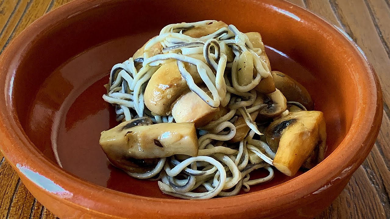 Receta de Gulas con champiñones y guisantes