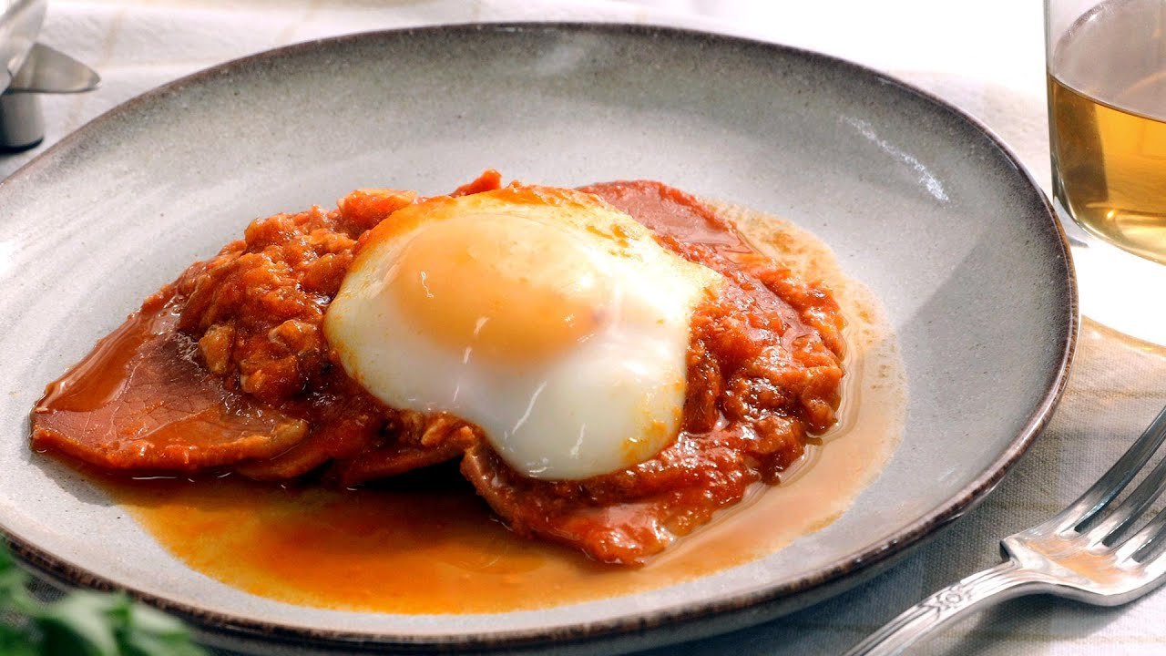 Receta de Huevos con tomate y jamon