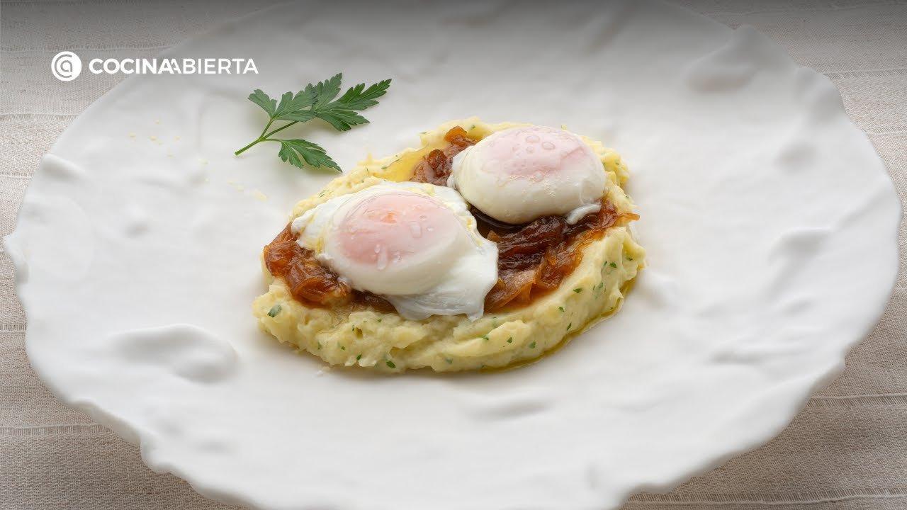 Receta de Huevos escalfados con patatas