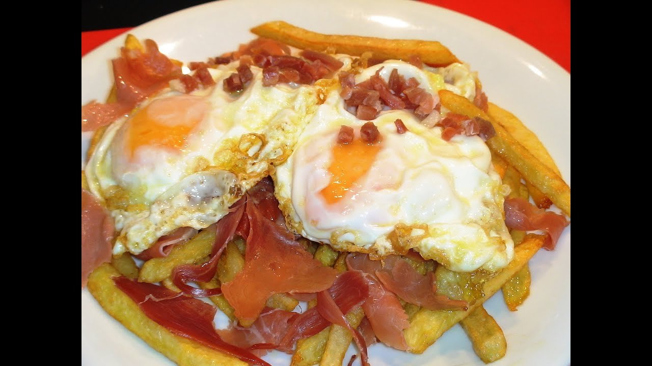 Receta de Huevos rotos con patatas y jamón serrano
