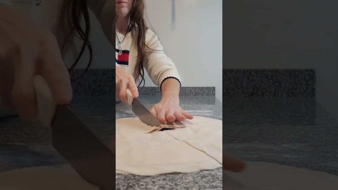 Receta de Medialunas con tapas de pascualina