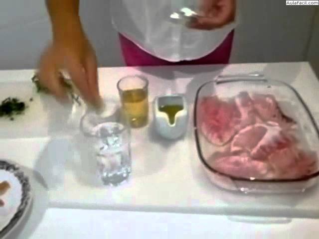 Receta de Mero al horno con vino blanco y cebolla