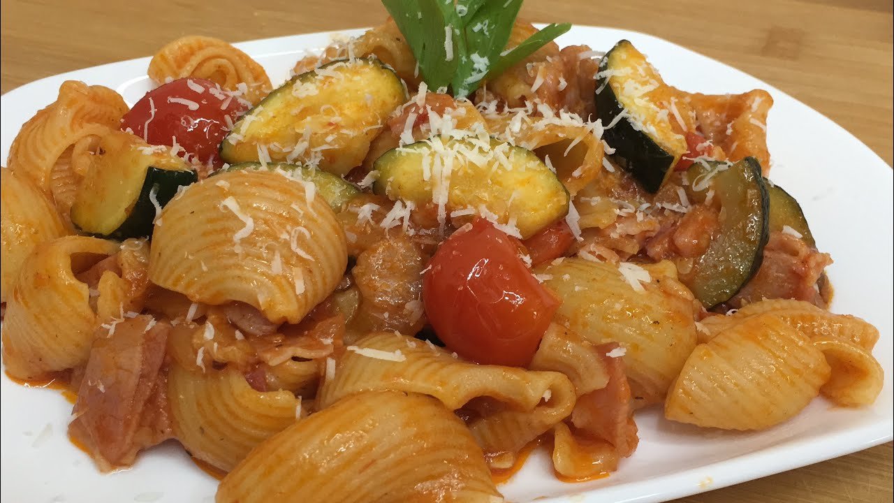 Receta de Pasta con calabacín y bacon