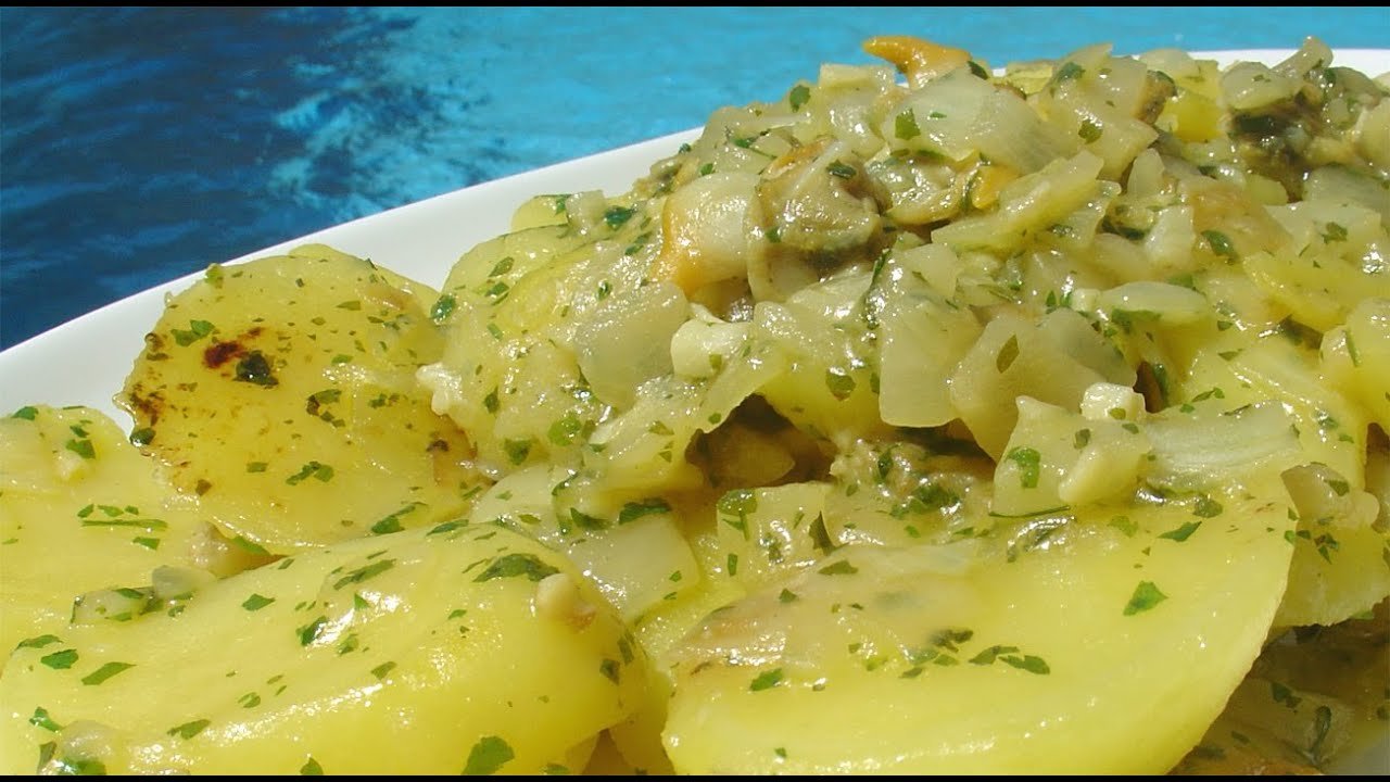 Receta de Patatas con berberechos en lata