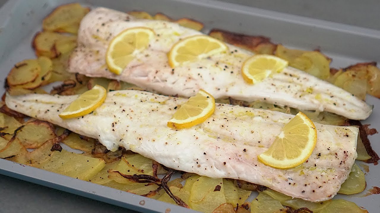 Receta de Pescado al horno con patatas y nata