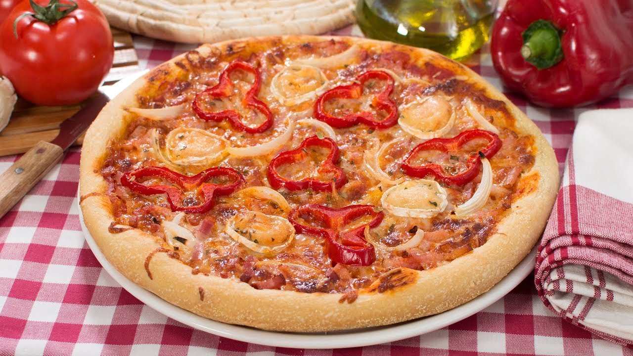 Receta de Pizza con queso de cabra y bacon